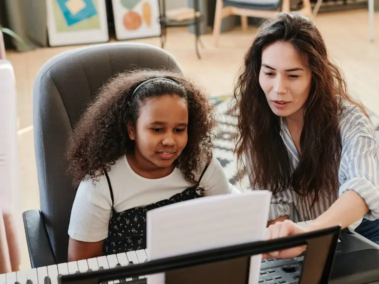 Piano Lesson Beginner Guide_ From First Note to First Song